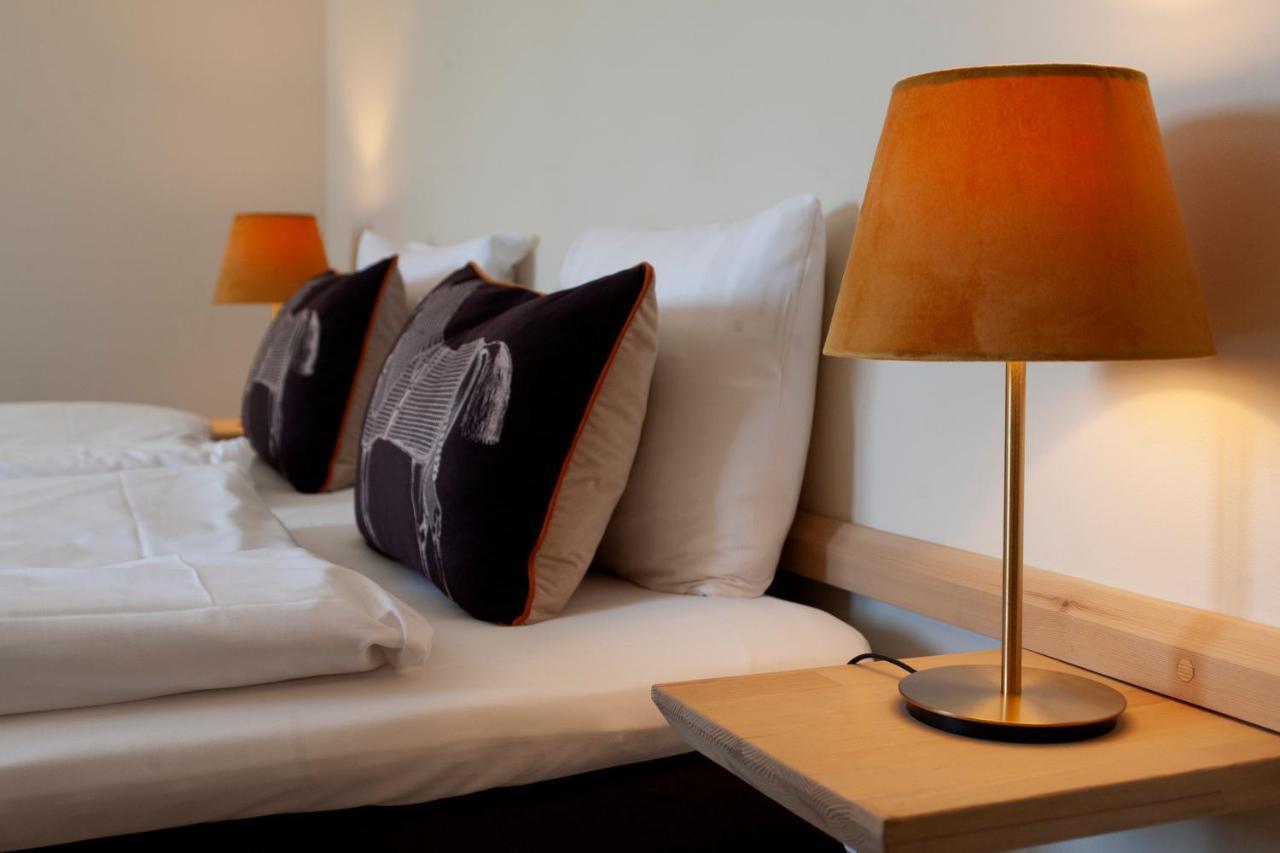 Hotell Magasin 1 Morbylanga Bagian luar foto