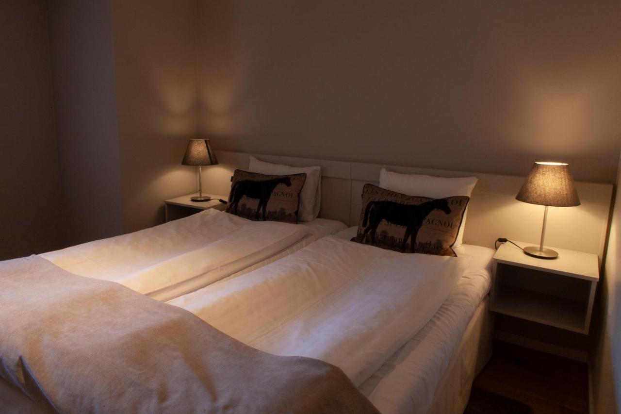 Hotell Magasin 1 Morbylanga Bagian luar foto